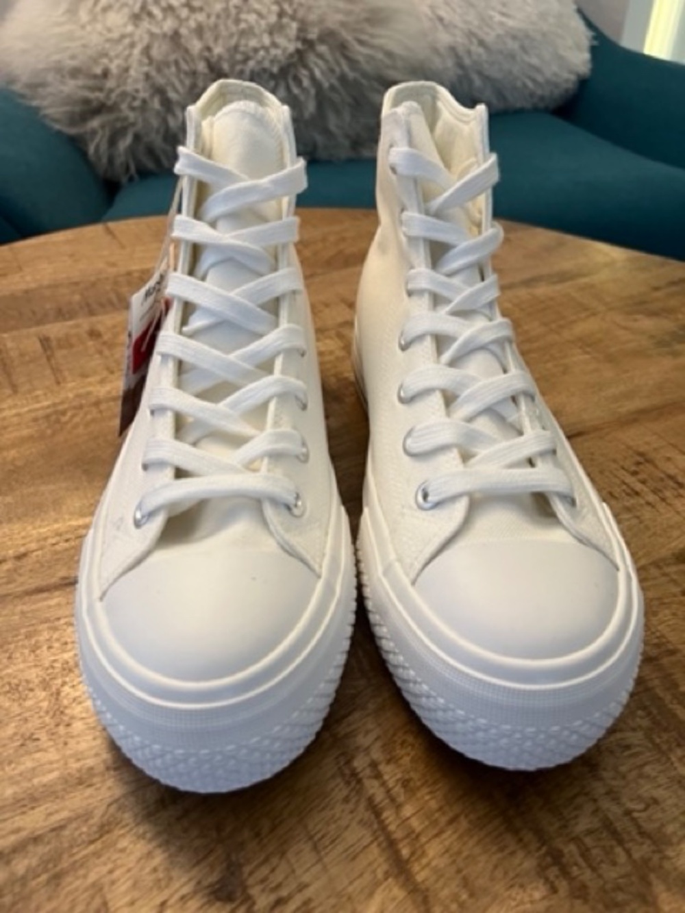 High-Top White Sneakers by Sincerely Jules NEW NIB 8.5 - Picture 4 of 6